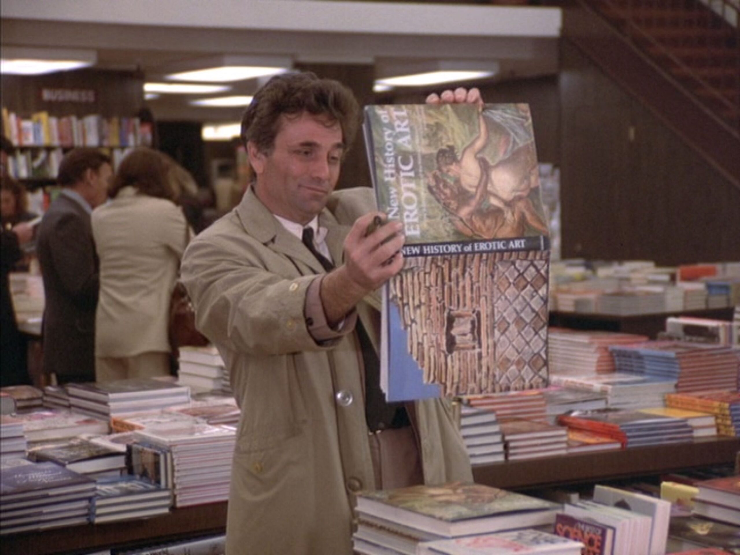 Columbo Screenshot 1: A New History of Exotic Art